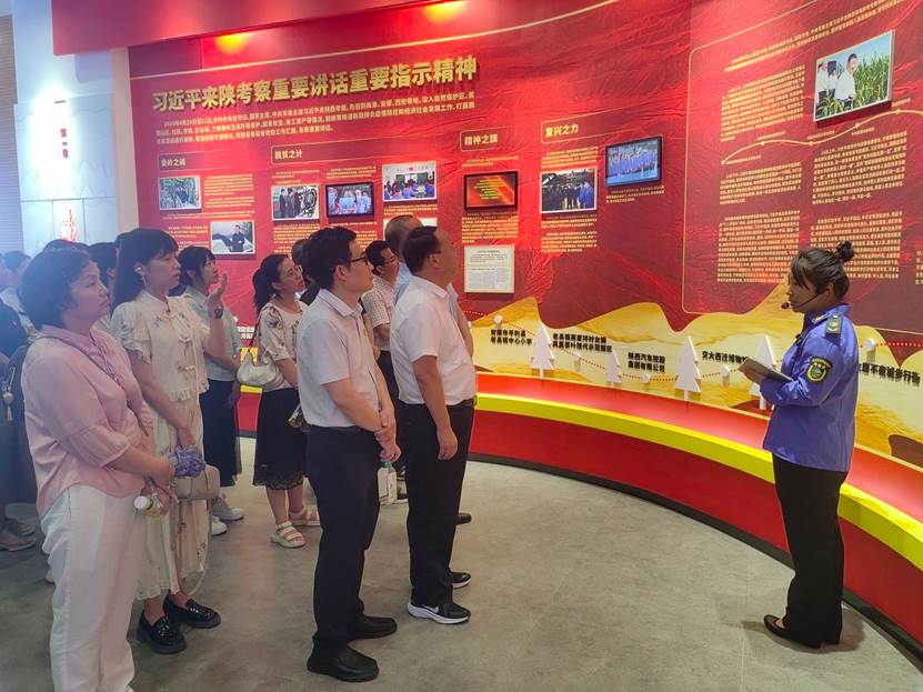 http://www.gfscw.cn/__local/5/F7/C3/881F19940019BB7728F6A19F4EE_51ECA37E_82476.jpg